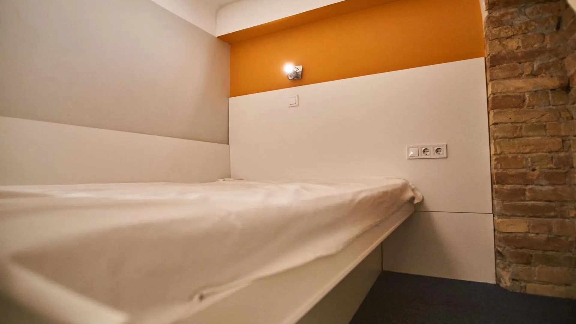 Z40 - Budget Apartment Budapest 0*,