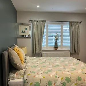 En-suite Double - Private Entrance & Free Parking Apartment West Drayton (Middlesex)